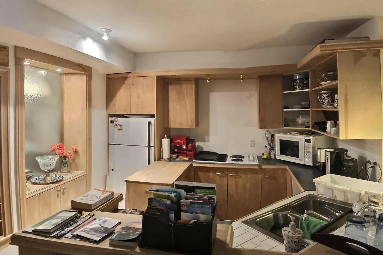 Bed & Breakfast Gite Le Sieur De Joliette Montreal